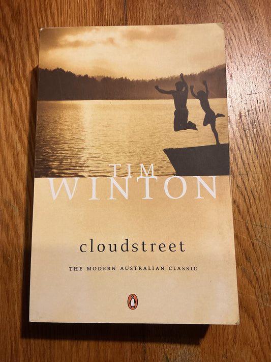 Cloudstreet. Tim Winton. 2007.