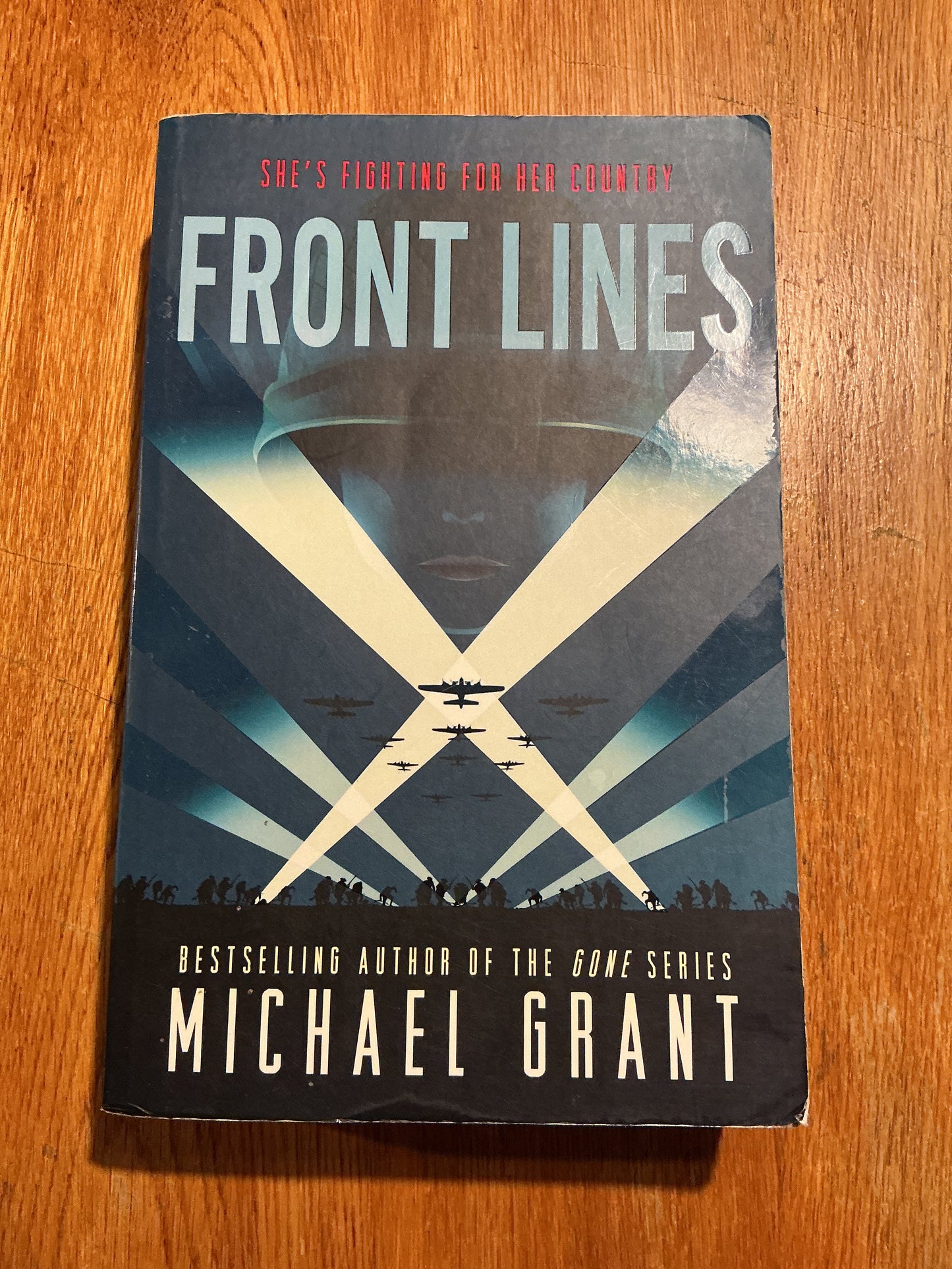 Front lines. Michael Grant. 2016.