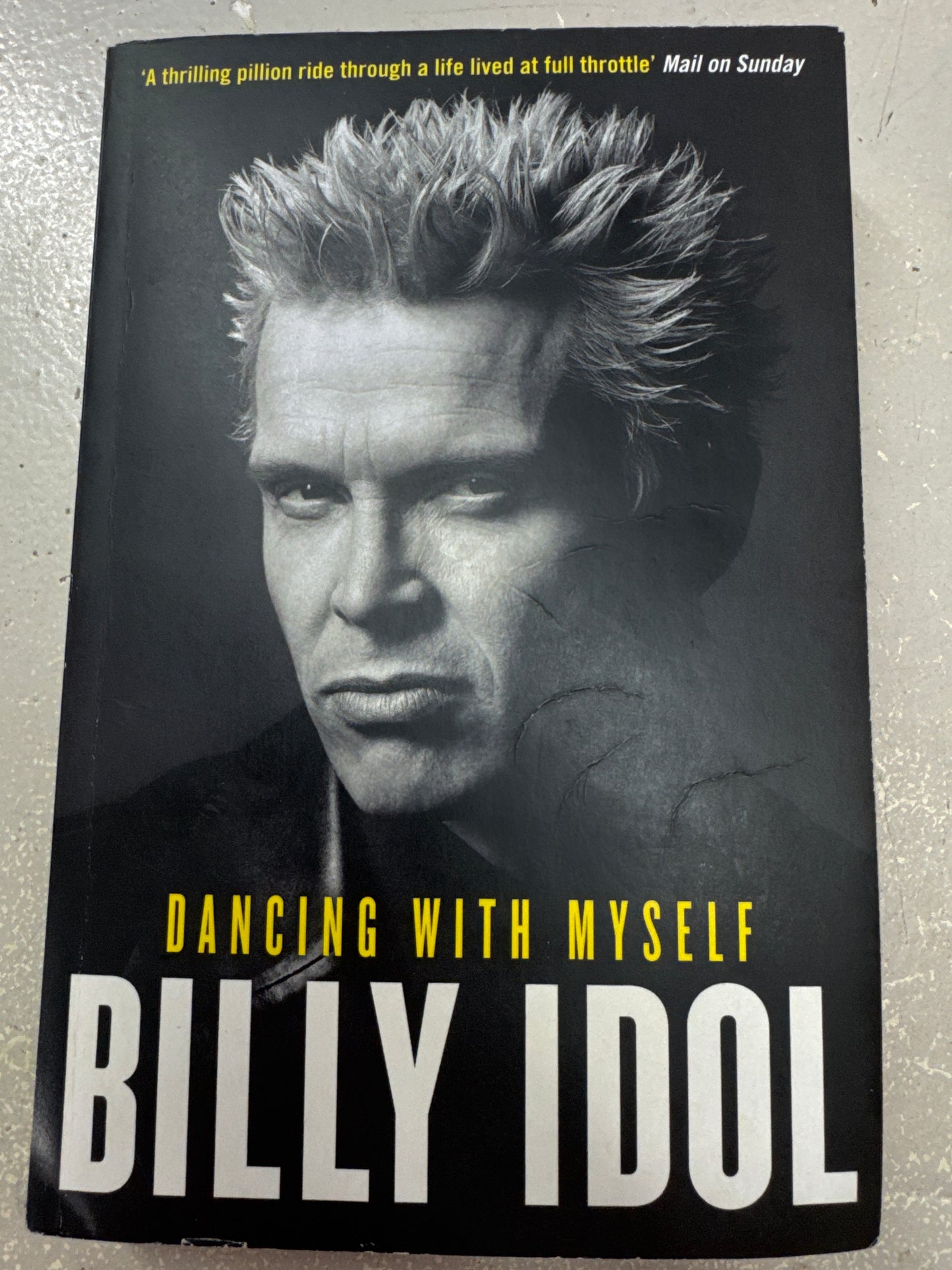 Dancing with myself. Billy Idol. 2014.