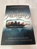 Passenger. Alexandra Bracken. 2016.