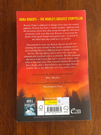 Chasing fire. Nora Roberts. 2012.