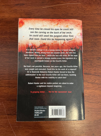 Crucifix killer. Chris Carter. 2010.