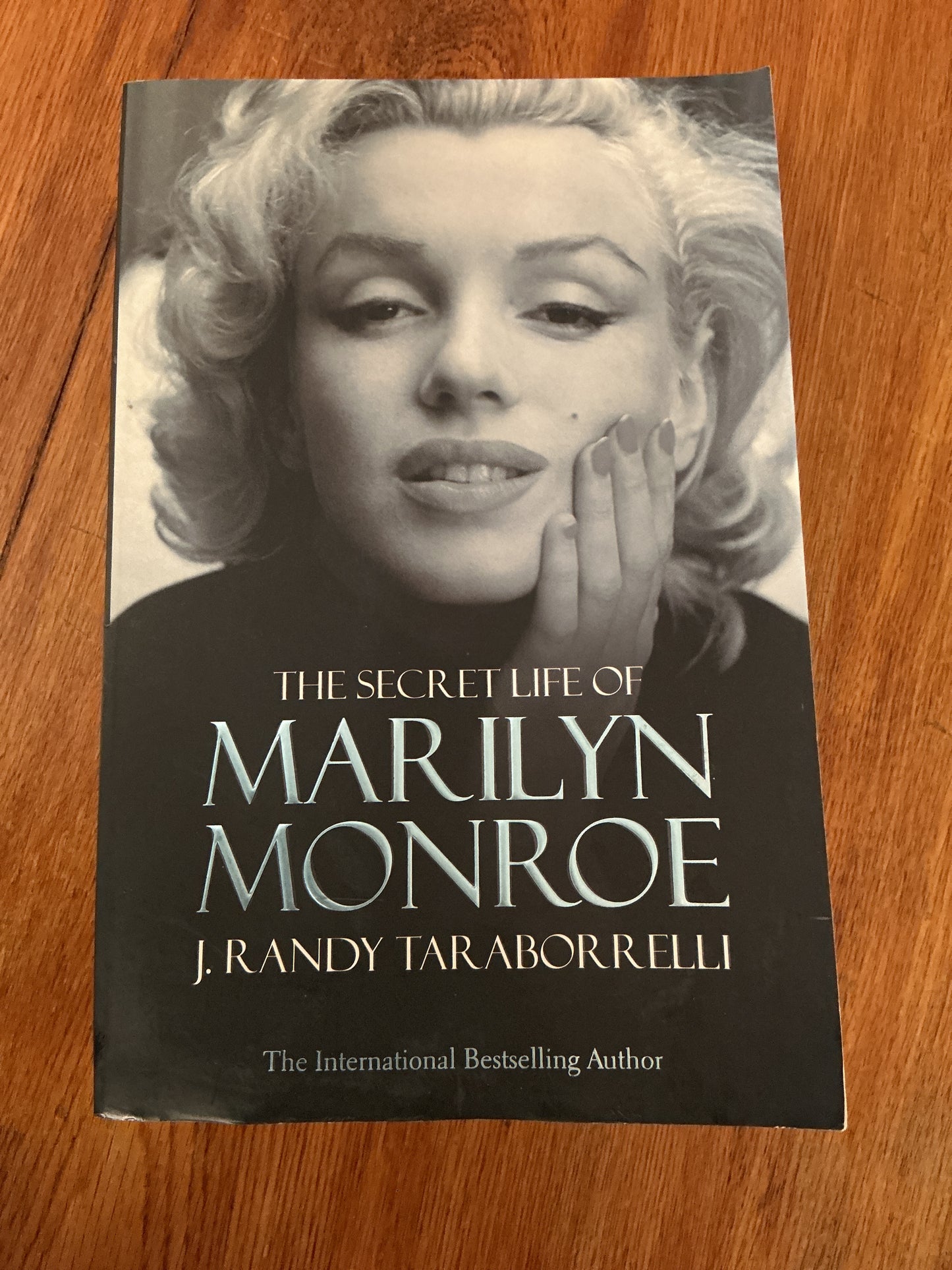Secret life of Marilyn Monroe. J. Randy Taraborrelli. 2009.