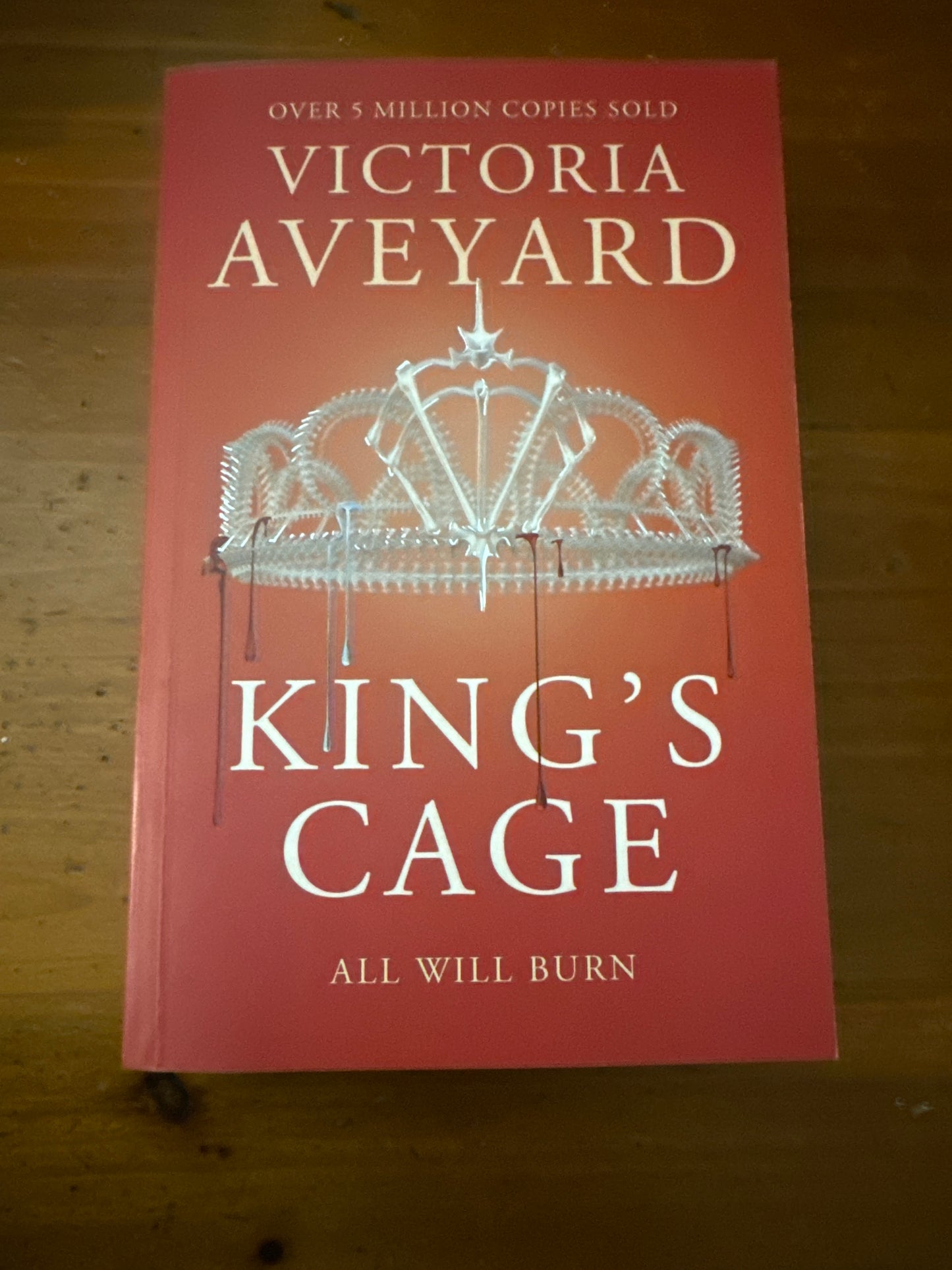 King’s cage. Victoria Aveyard. 2017.