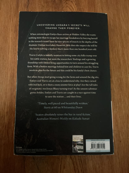 Undara. Annie Seaton. 2019.
