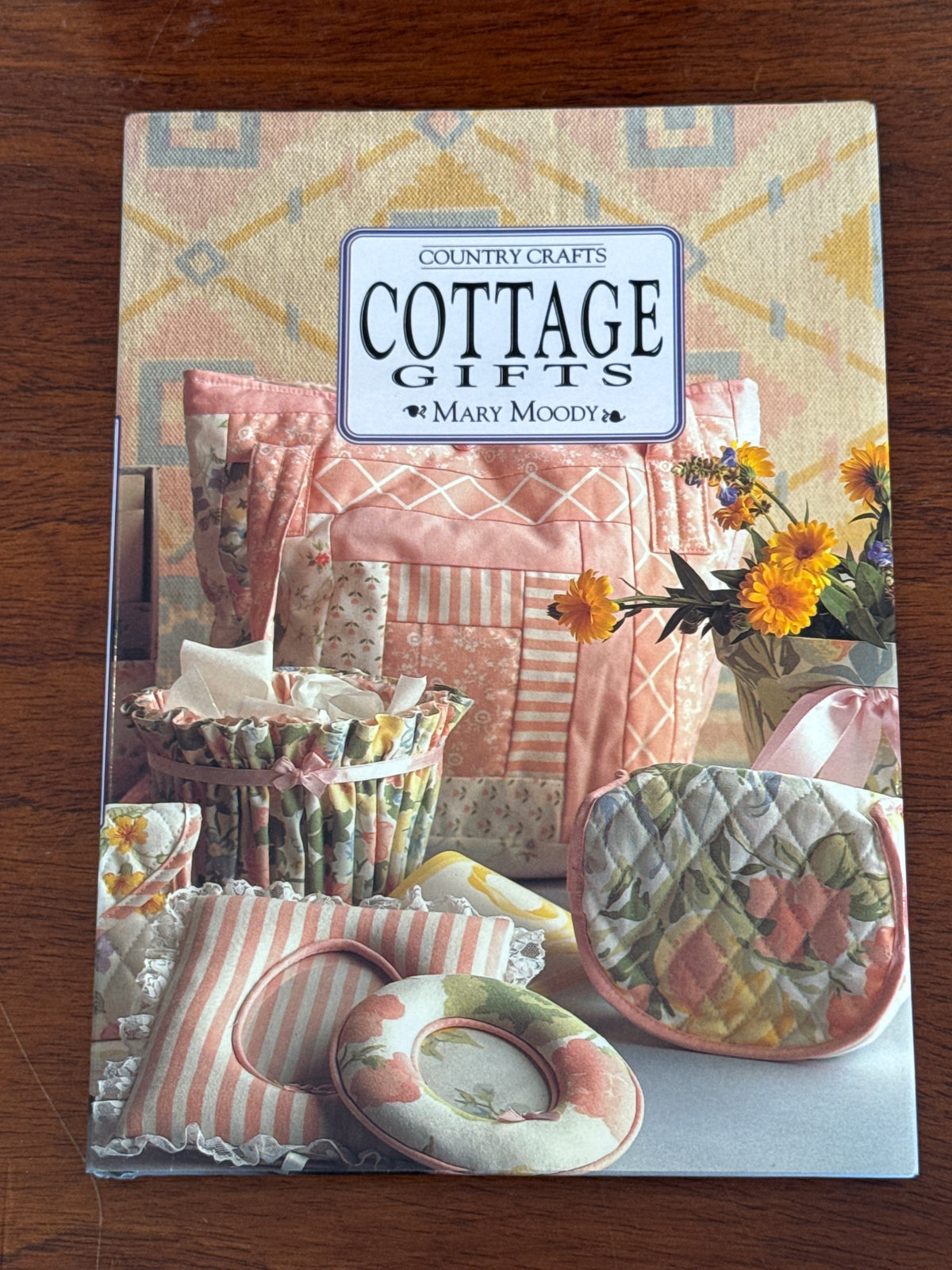 Cottage Gifts. Mary Moody. 1994.