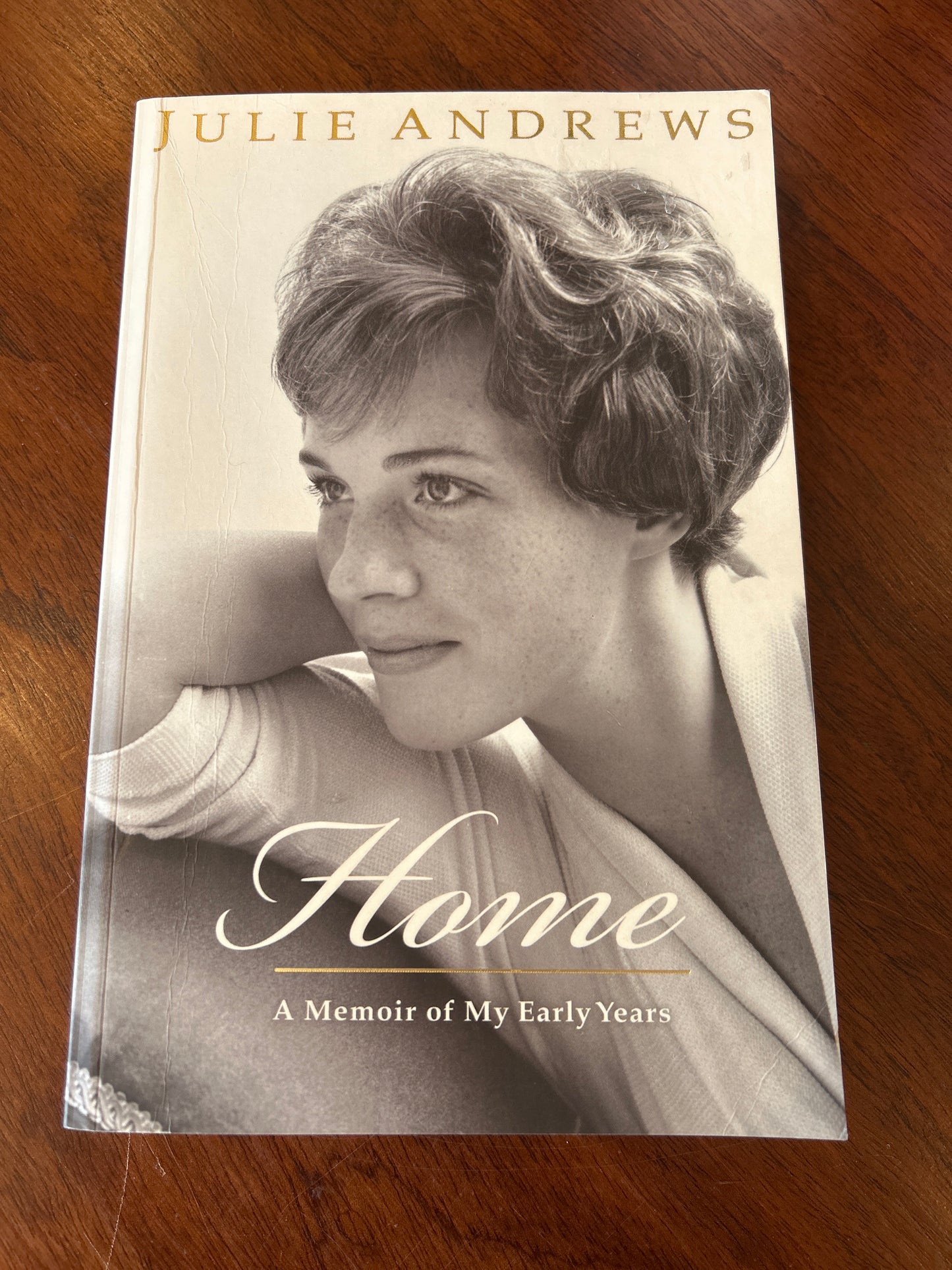 Home: a memoir of my early years. Julie Andrews. 2008.