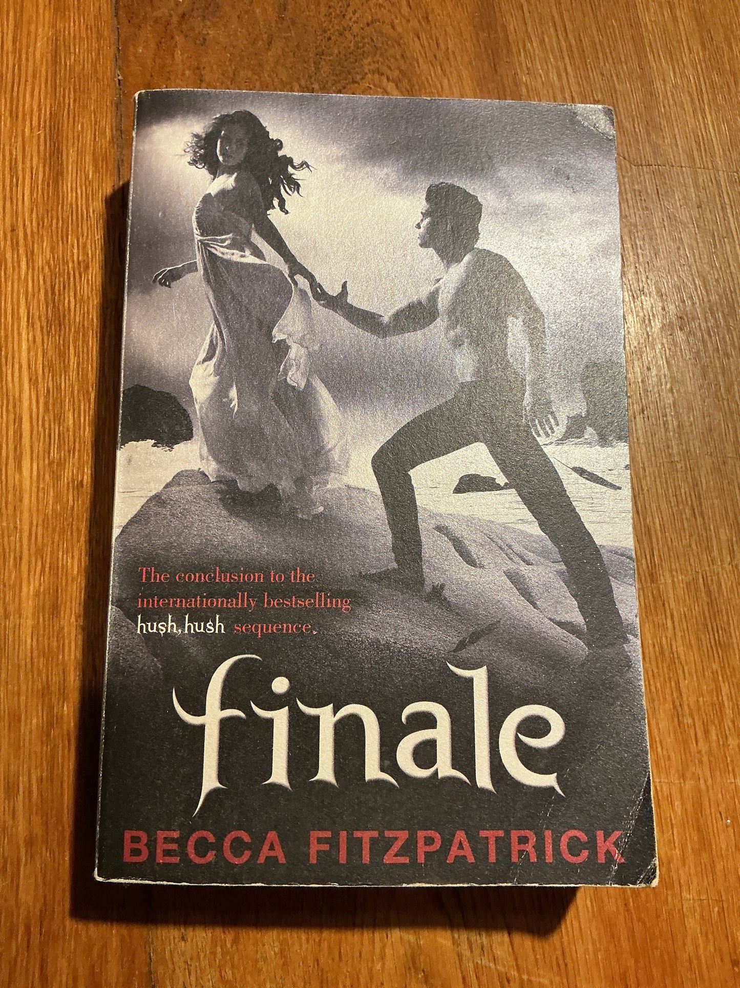 Finale. Becca Fitzpatrick. 2012.