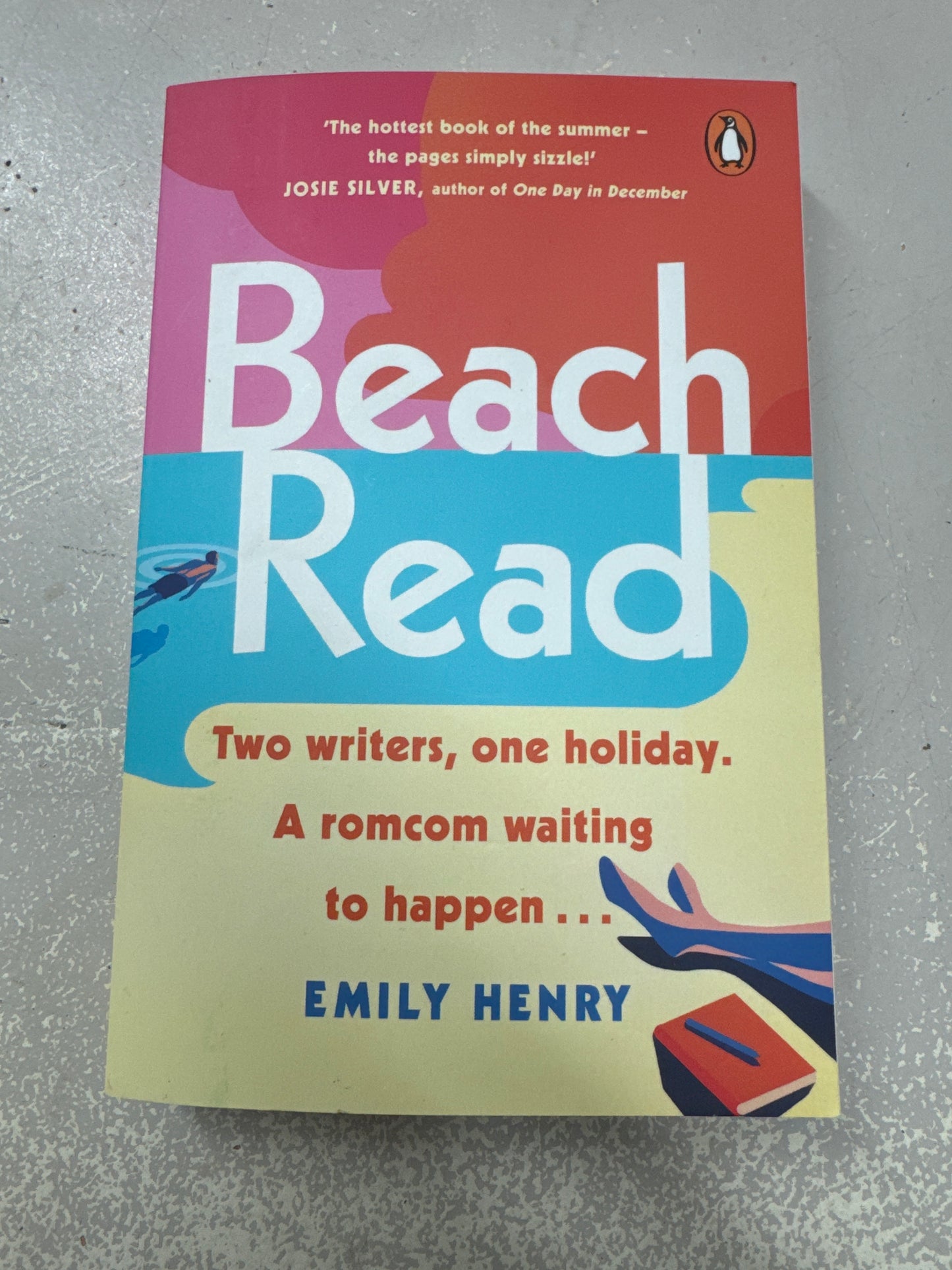 Beach Read. Emily Henry. 2020.