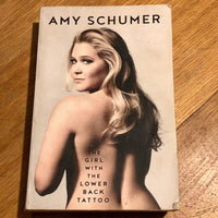 Girl with the lower back tattoo. Amy Schumer. 2017.