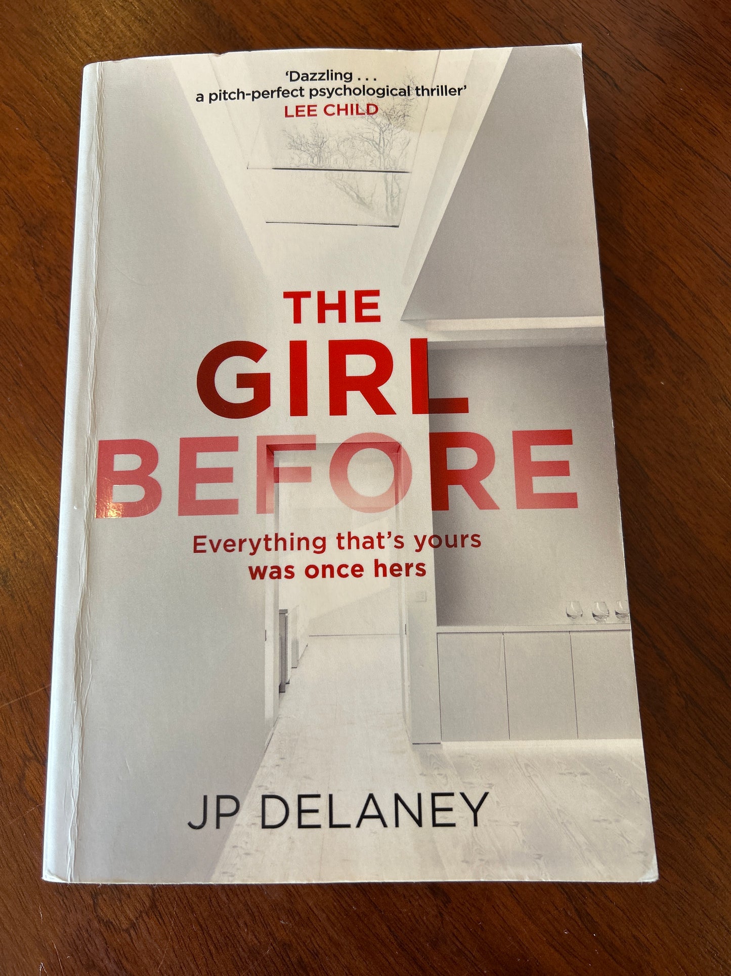 Girl before. J. P. Delaney. 2018.