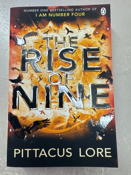 Rise of nine. Pittacus Lore. 2012.