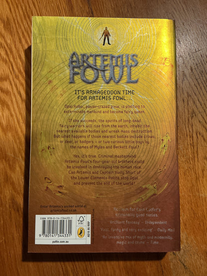 Artemis Fowl and the last guardian. Eoin Colfer. 2012.