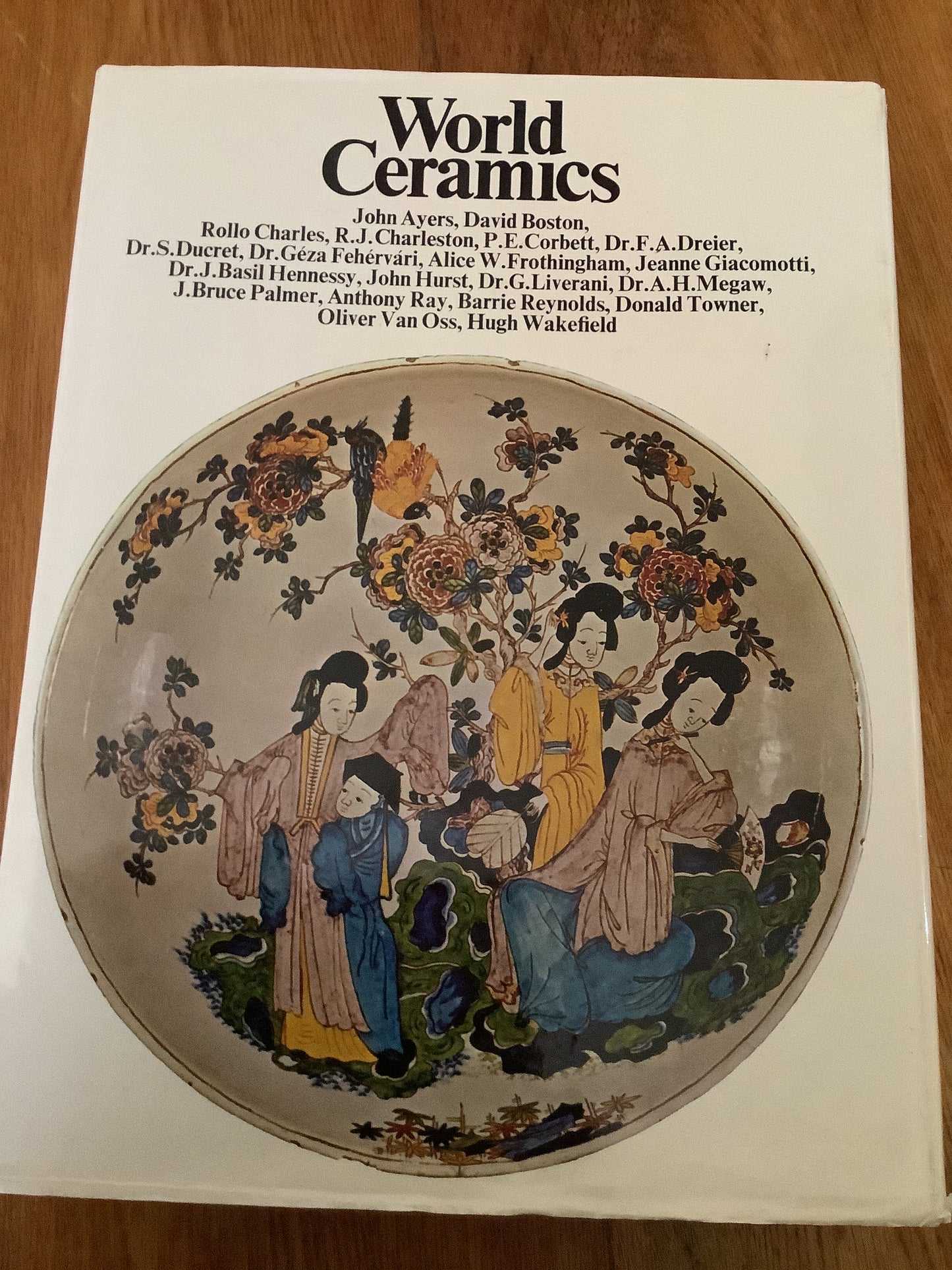 World of ceramics: an illustrated history. Robert J. Charleston. 1976.