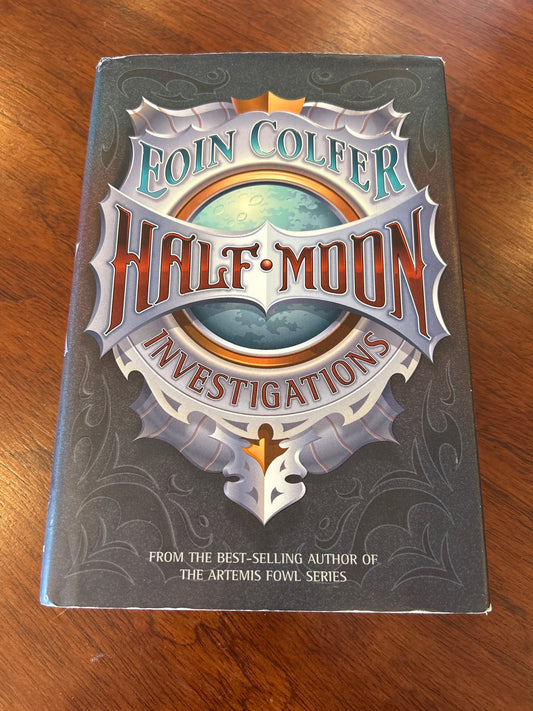 Half moon investigations. Eoin Colfer. 2006.