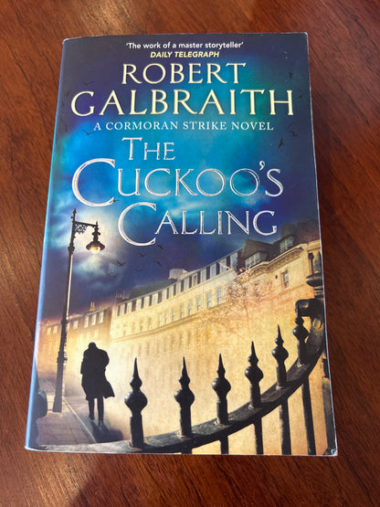Cuckoo's calling. Robert Galbraith. 2014.