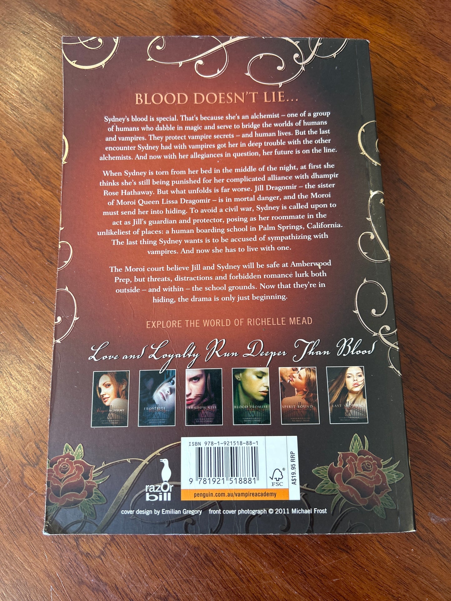 Bloodlines. Richelle Mead. 2011.