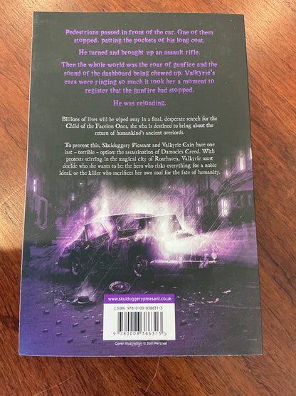 Skullduggery Pleasant: dead or alive. Derek Landy. 2021.