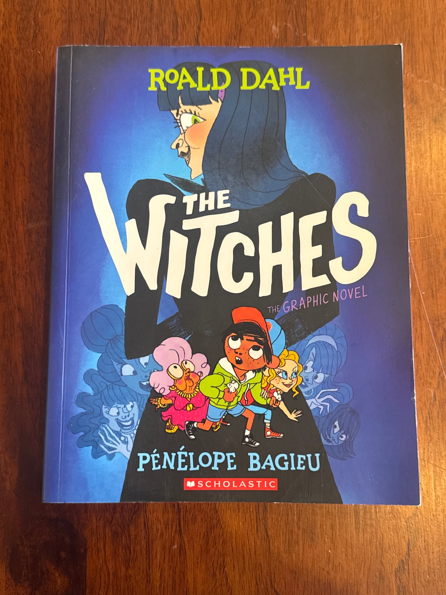 Roald Dahl’s Witches Graphic Novel. Pénélope Bagieu. 2020.