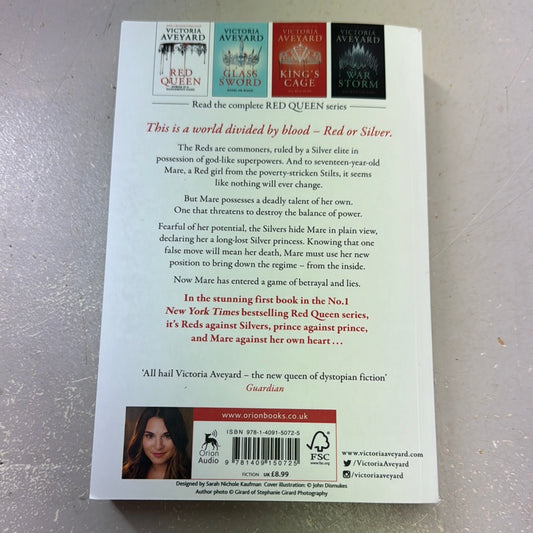 Red queen. Victoria Aveyard. 2015.