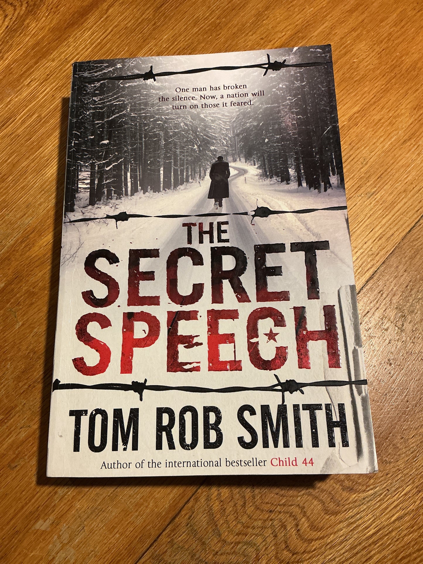 Secret speech. Tom Rob Smith. 2009.