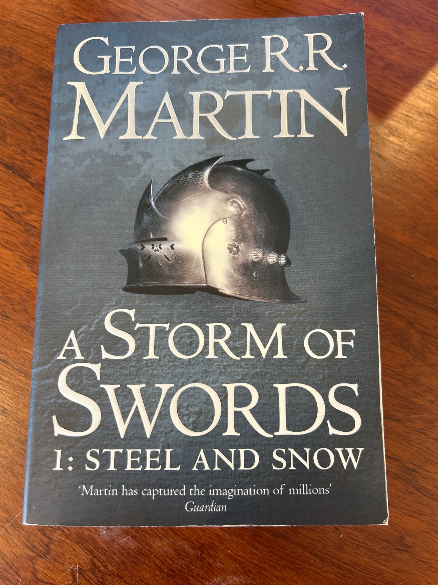 Storm of swords: 1: steel and snow. George R. R. Martin. 2011.