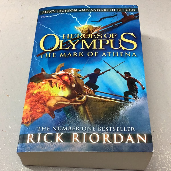Heroes of Olympus: mark of Athena. Rick Riordan. 2013.