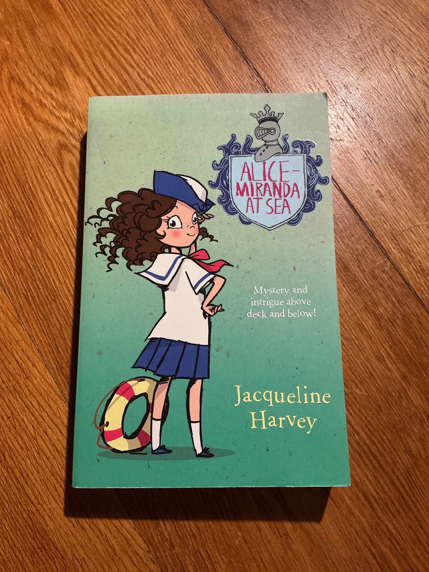 Alice-Miranda at sea. Jacqueline Harvey. 2011.