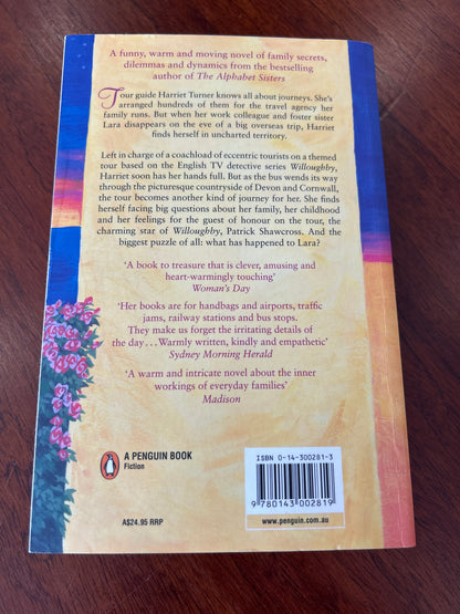 Family baggage. Monica McInerney. 2006.