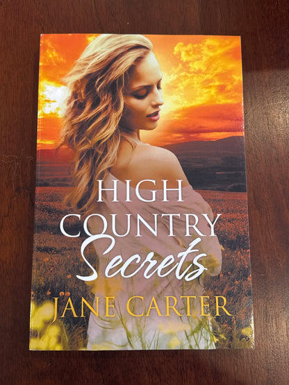 High country secrets. Jane Carter. 2014.