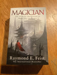 Magician. Raymond Feist. 2013.