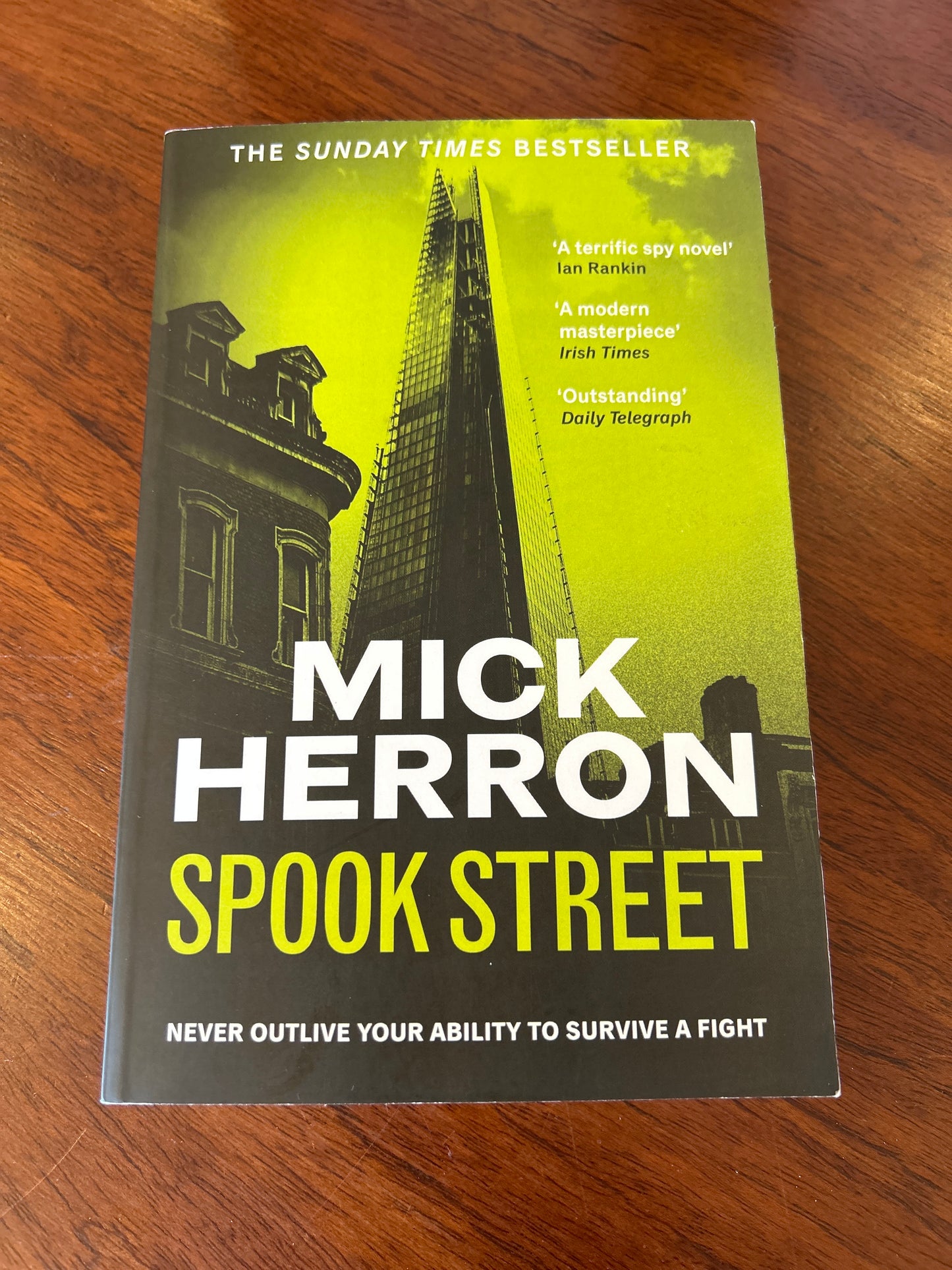 Spook street. Mick Herron. 2022.