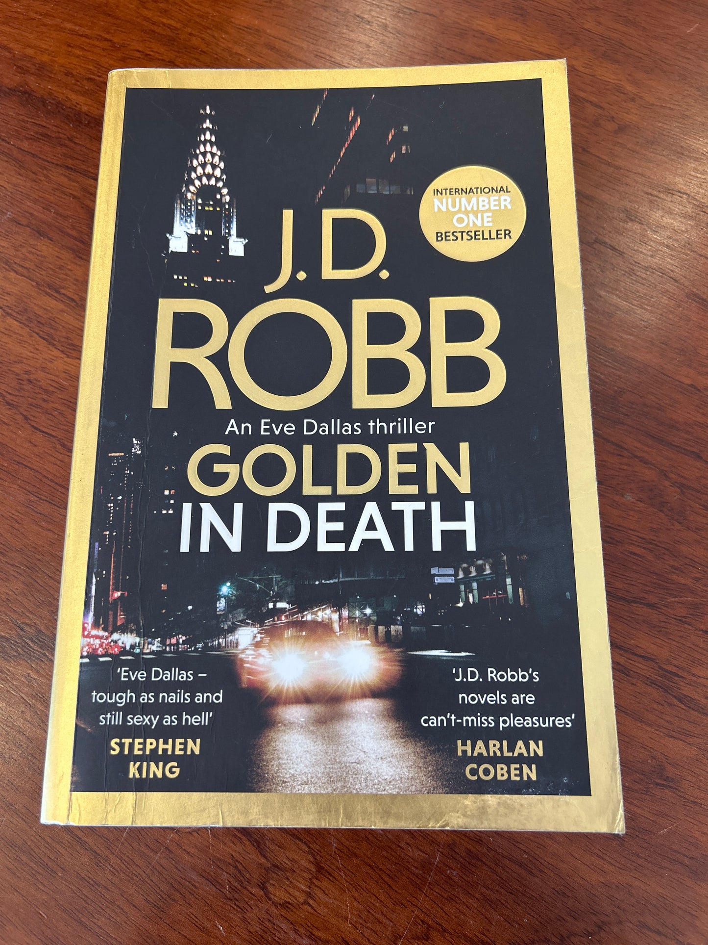 Golden in death. J. D. Robb. 2020