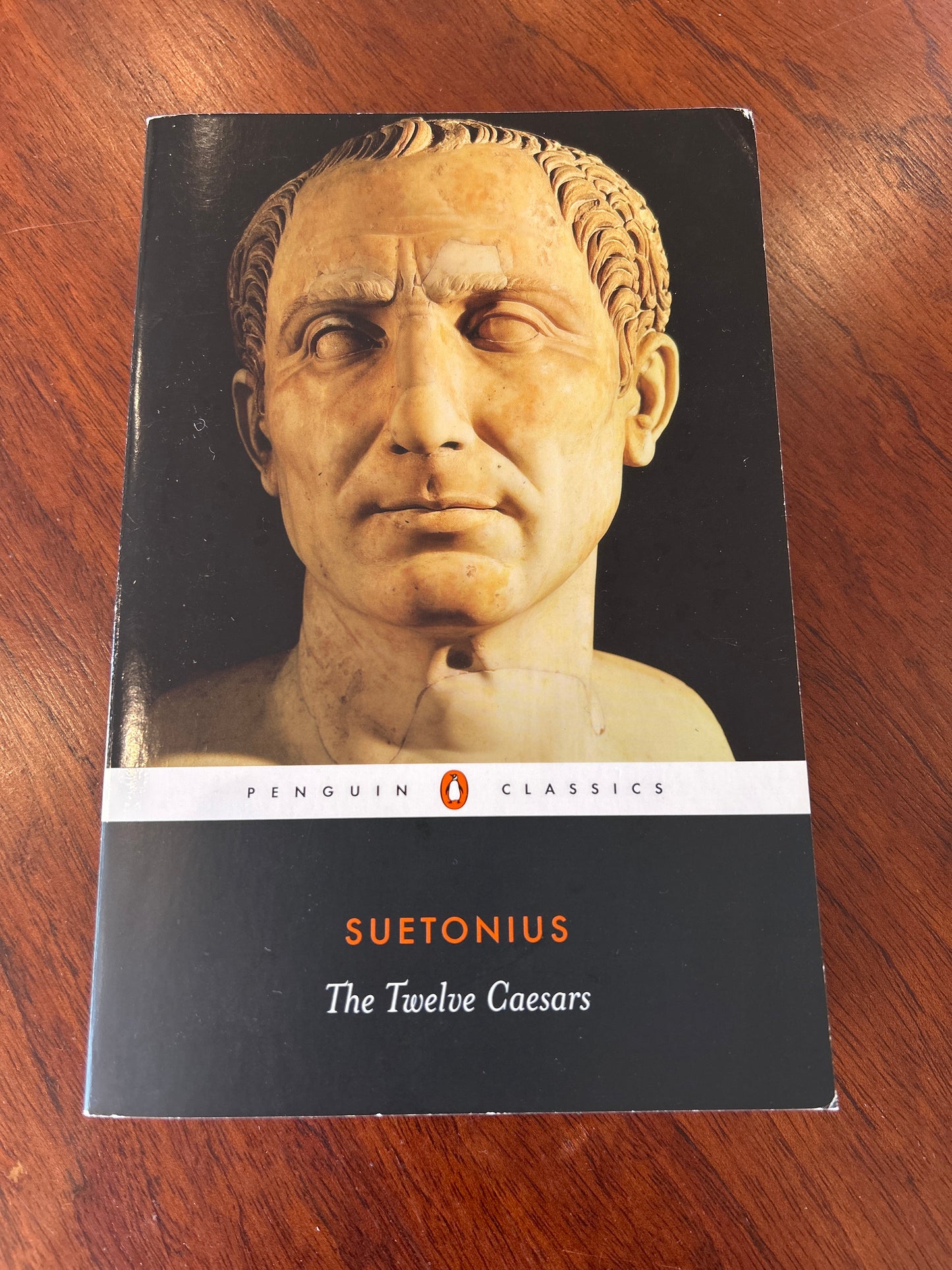 Twelve caesars. Suetonius. 2007.