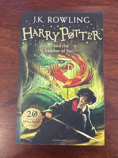 Harry Potter and the Chamber of Secrets. J.K. Rowling.