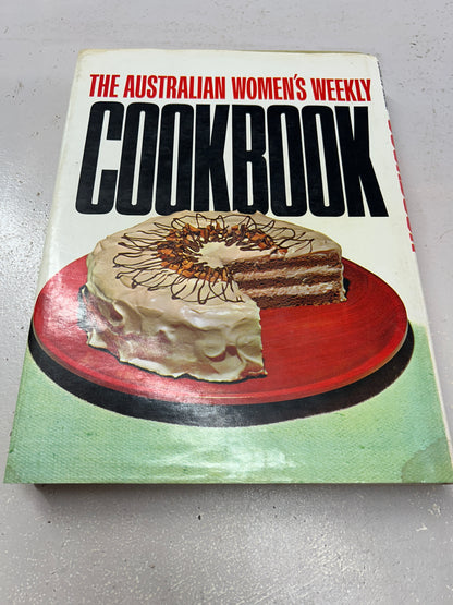 Australian Women’s Weekly cookbook. Ellen Sinclair. 1977.