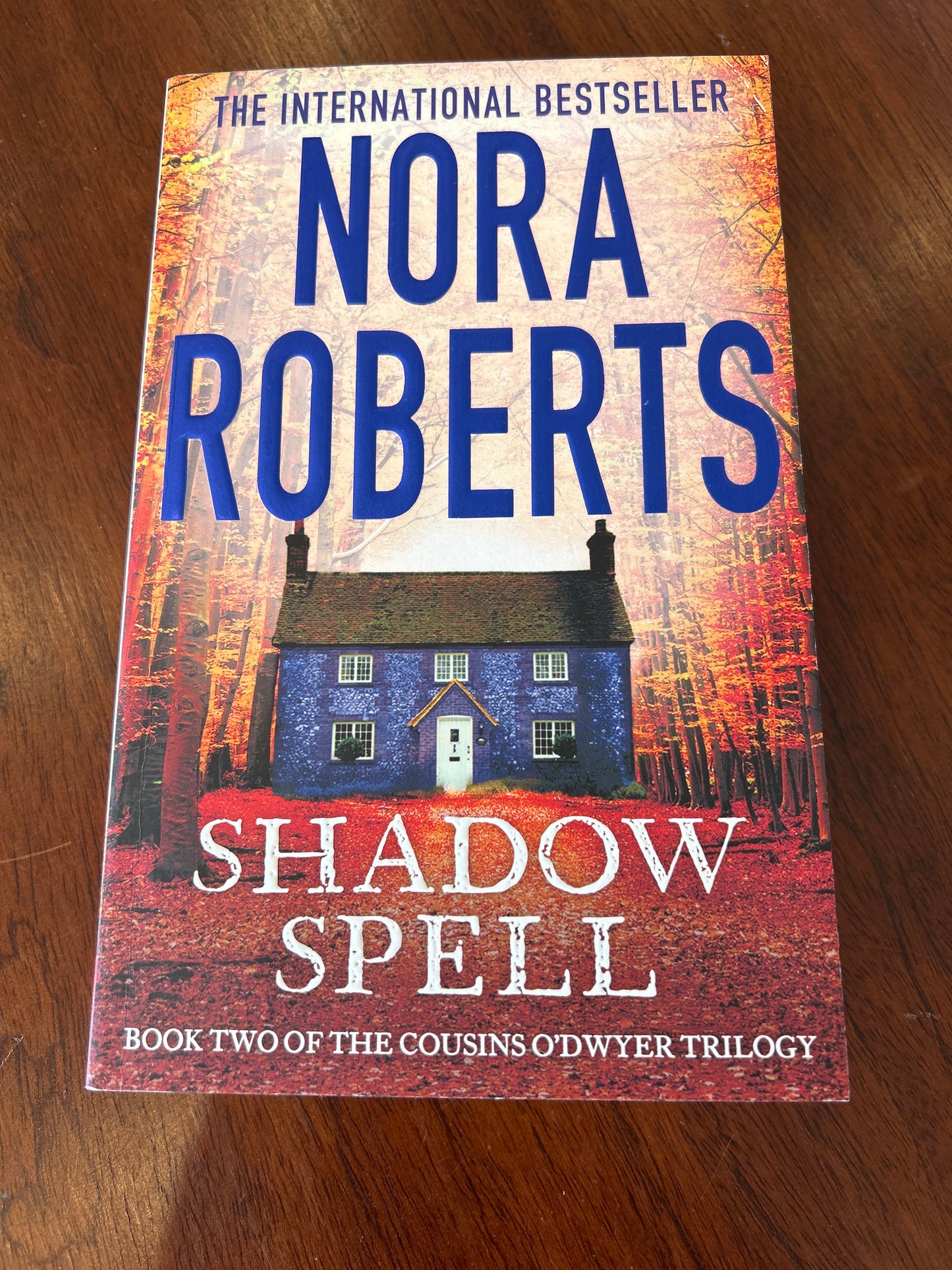 Shadow spell. Nora Roberts. 2015.