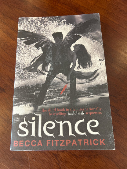 Silence. Becca Fitzpatrick. 2011.