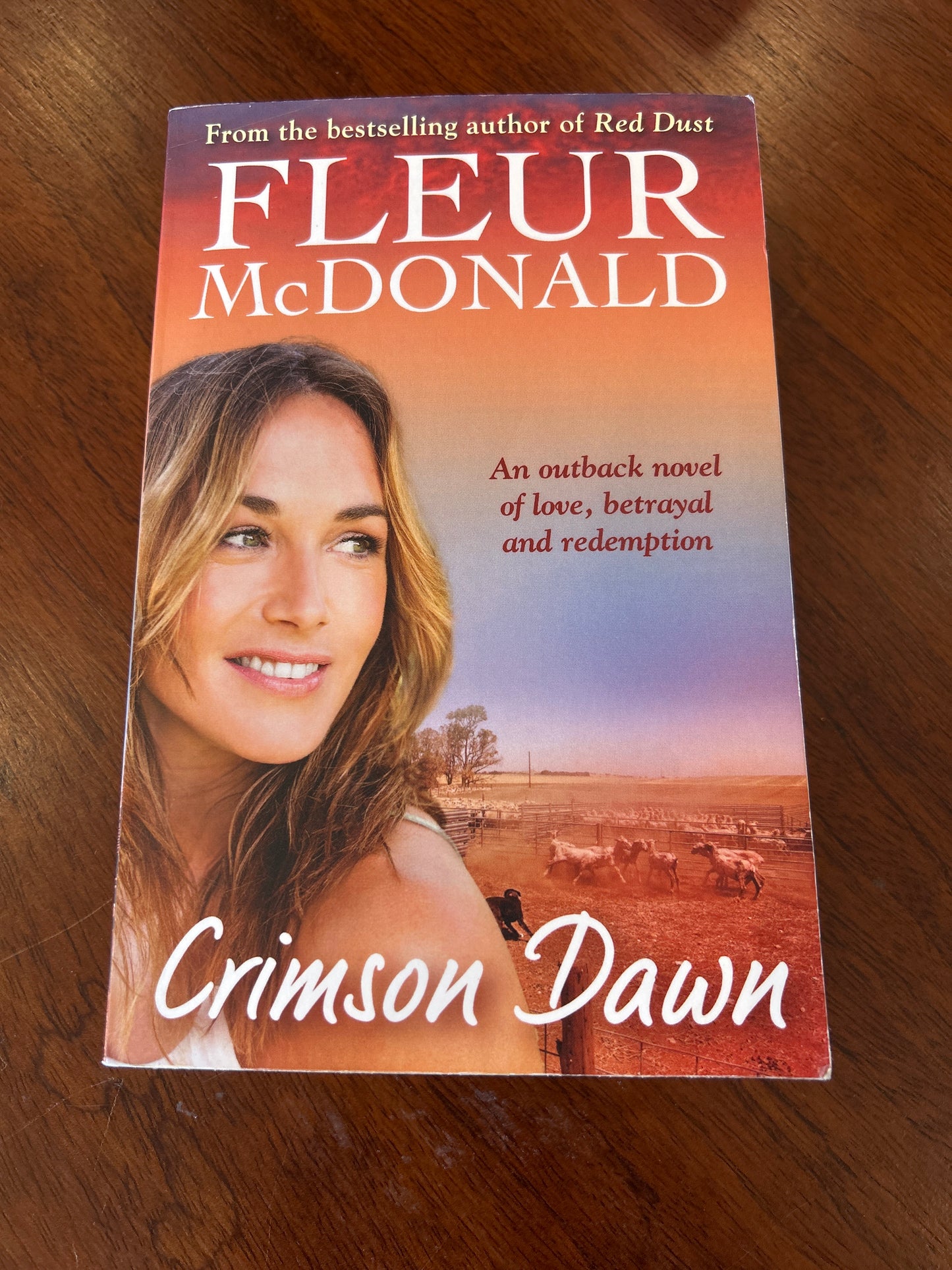 Crimson Dawn. Fleur McDonald. 2015.