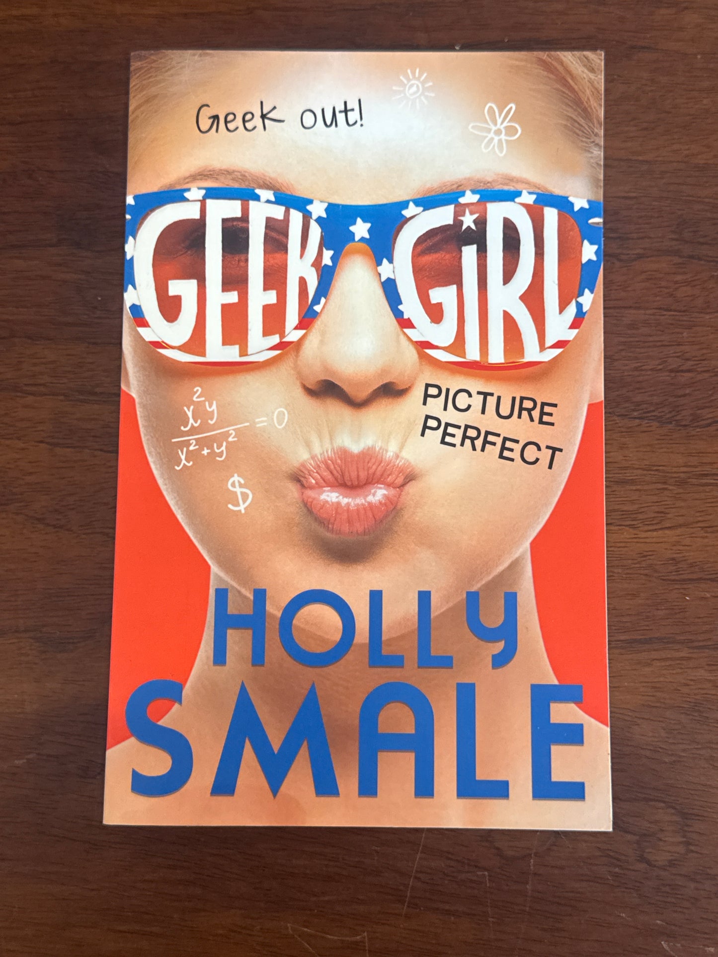 Geek girl: picture perfect. Holly Smale. 2014.