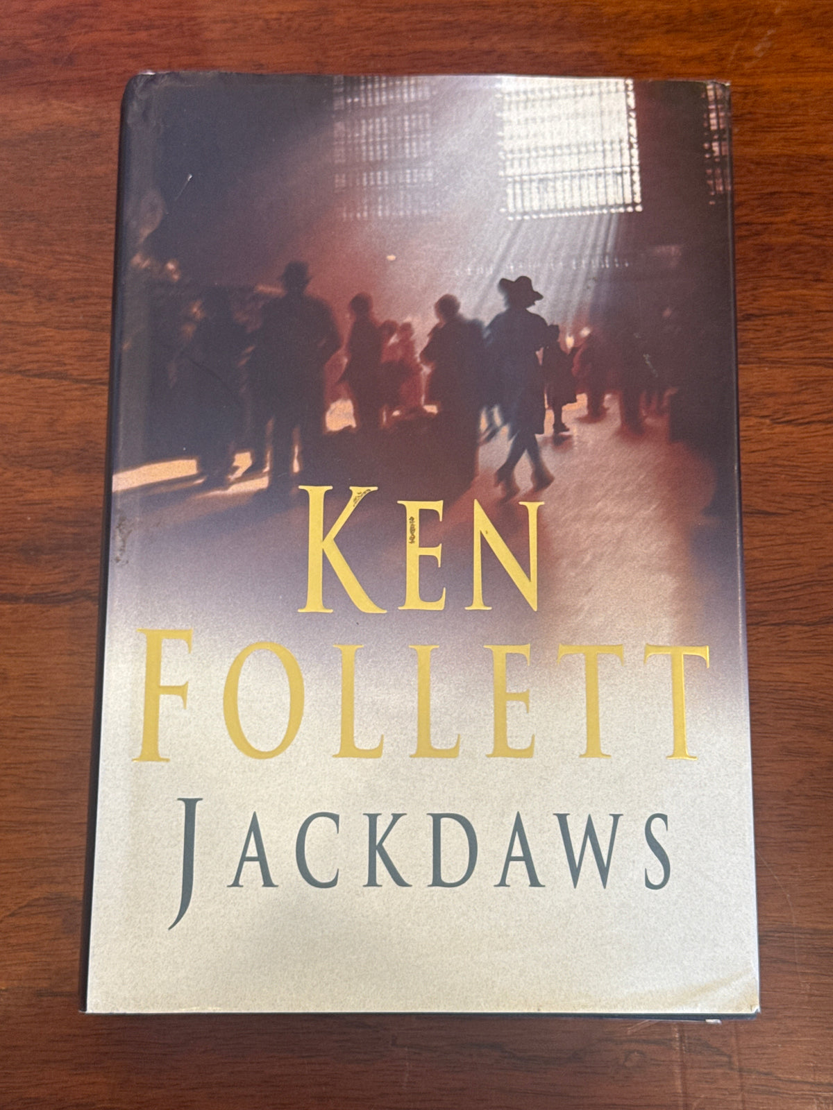 Jackdaws. Ken Follett. 2001.