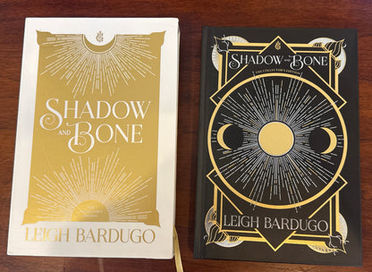 Shadow and bone. Leigh Bardugo. 2018.