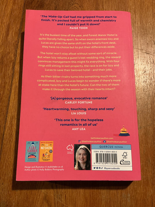 Wake-up call. Beth O’Leary. 2023.