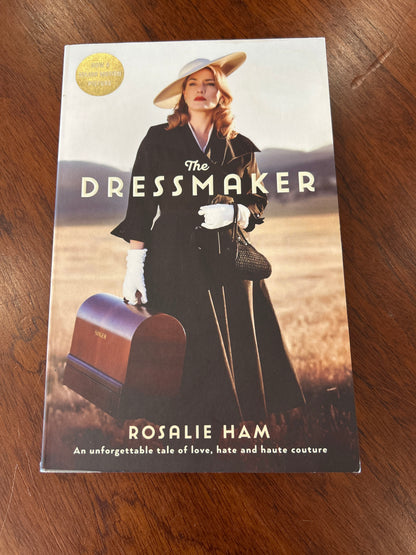 Dressmaker. Rosalie Ham. 2015.