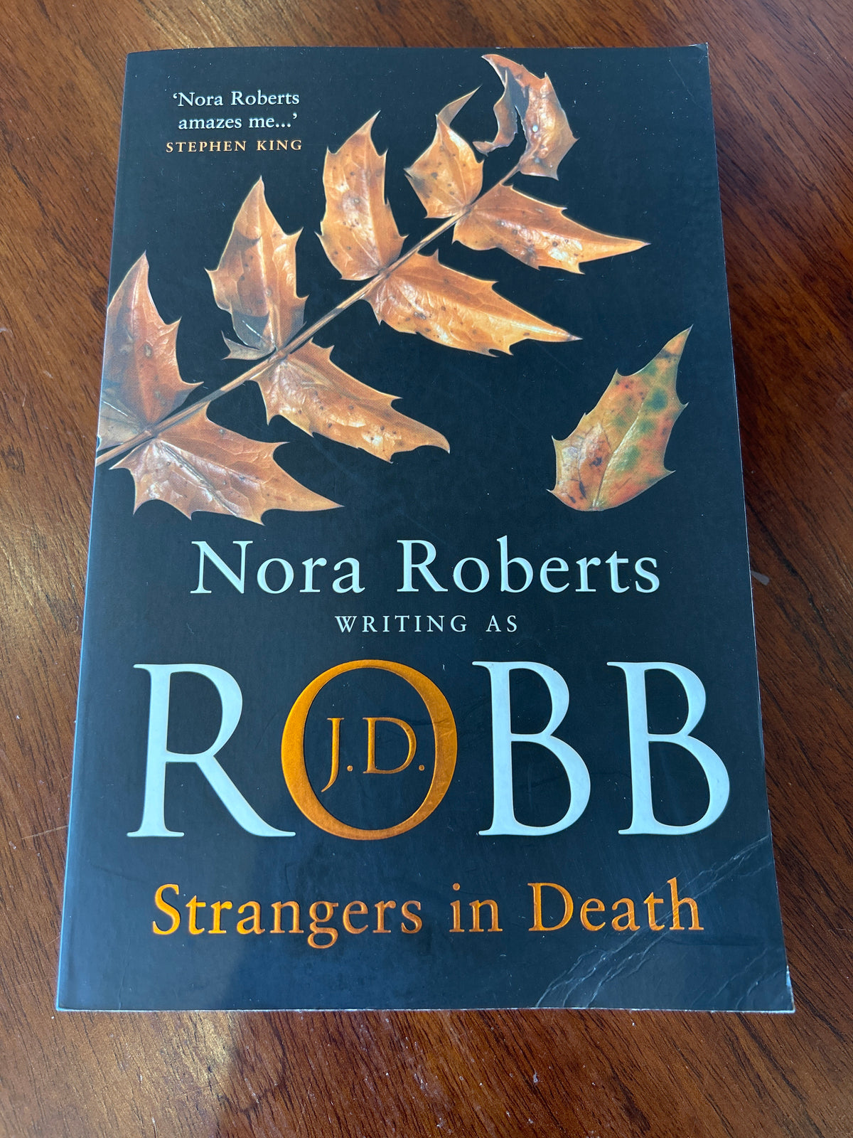 Strangers in death. J. D. Robb. 2008