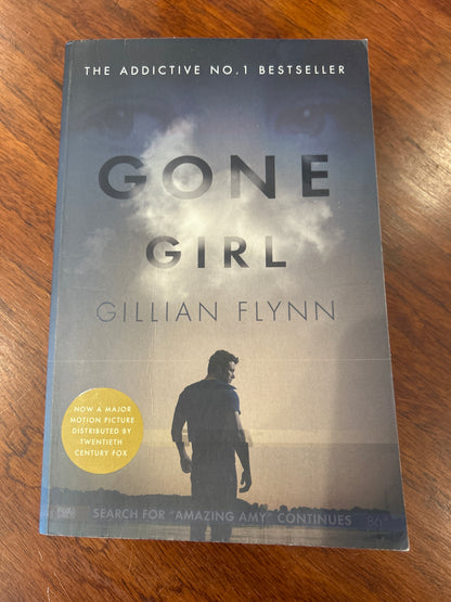 Gone girl. Gillian Flynn. 2014.