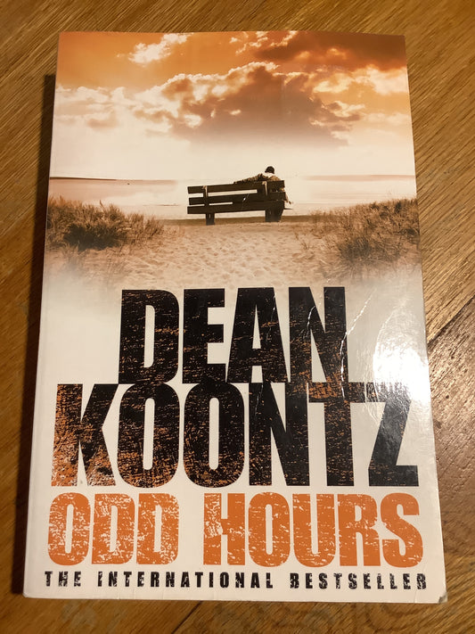 Odd hours. Dean Koontz. 2008.