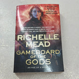 Gameboard of the gods. Richelle Mead. 2013.