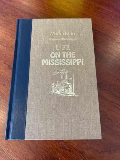 Life on the Mississippi. Mark Twain. 1987.