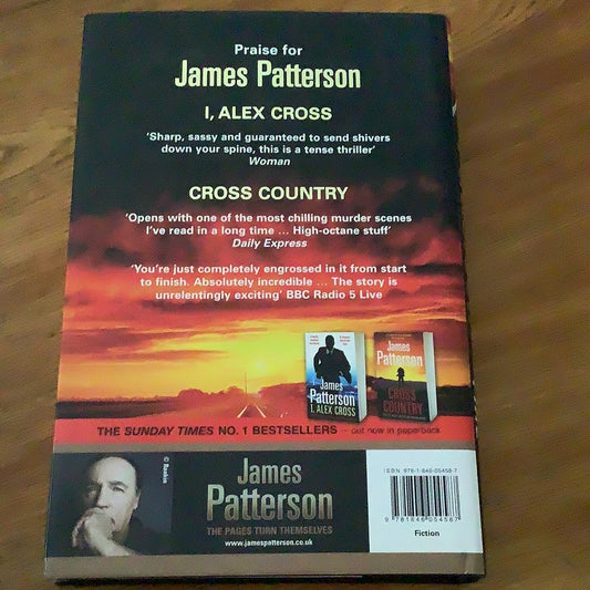 Cross fire. James Patterson. 2010.